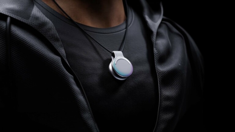 Limitless Pendant wearable AI device answers your questions and preserves your convos