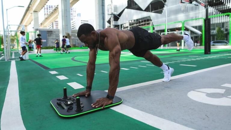 Pure Plank ergonomic core-training platform helps you master the proper plank form