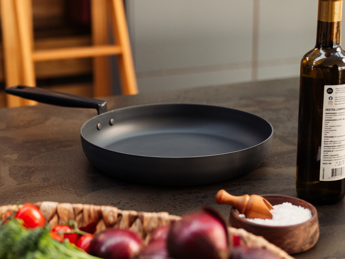 The Perfect Carbon Steel Pan combines nonstick and cast iron cookware into a safer design